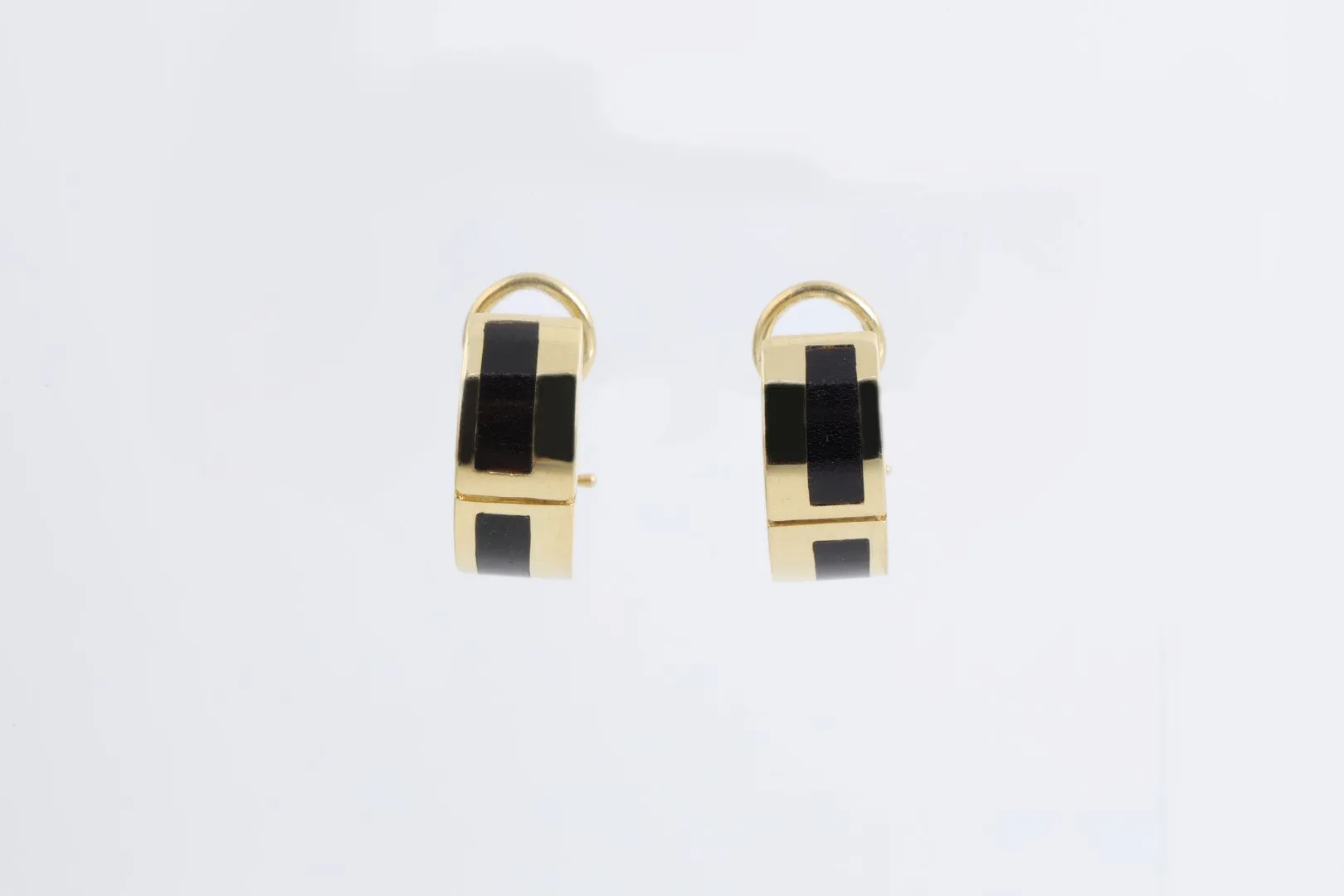 18k Yellow Gold Onyx Earrings (8.44g.)