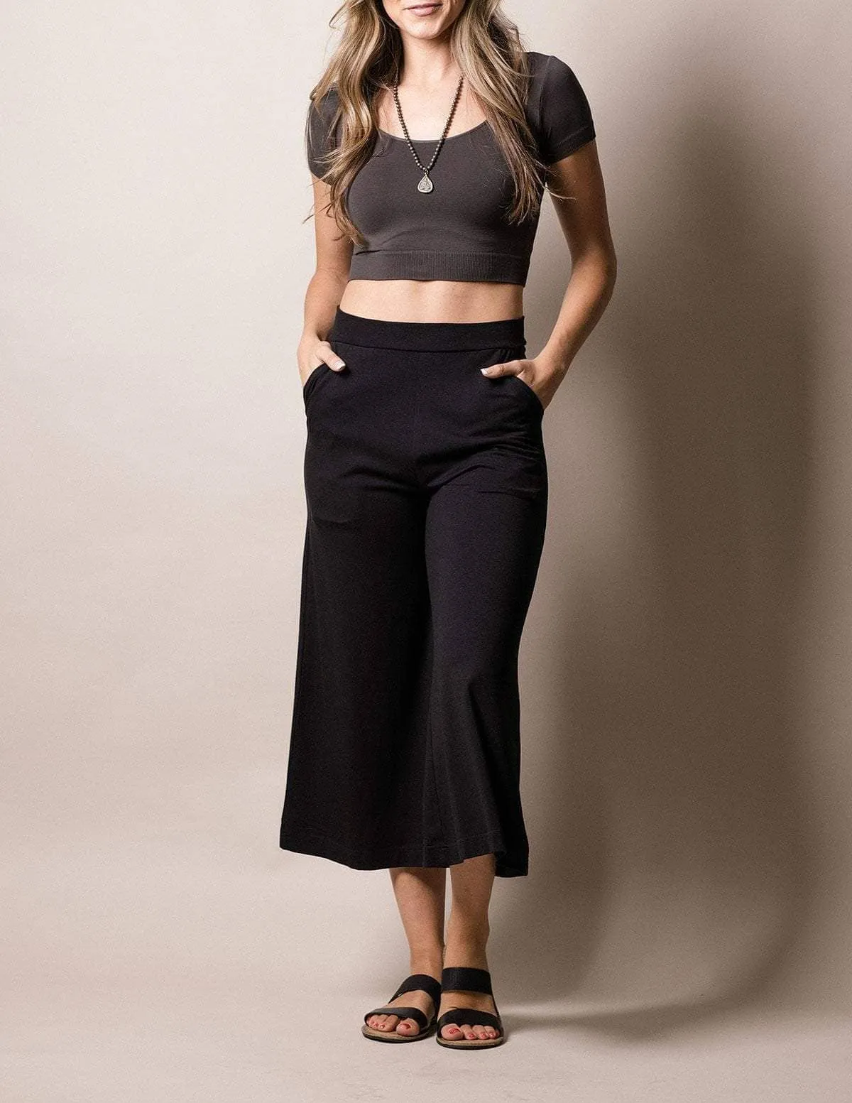 Bamboo Crop Pants - Black