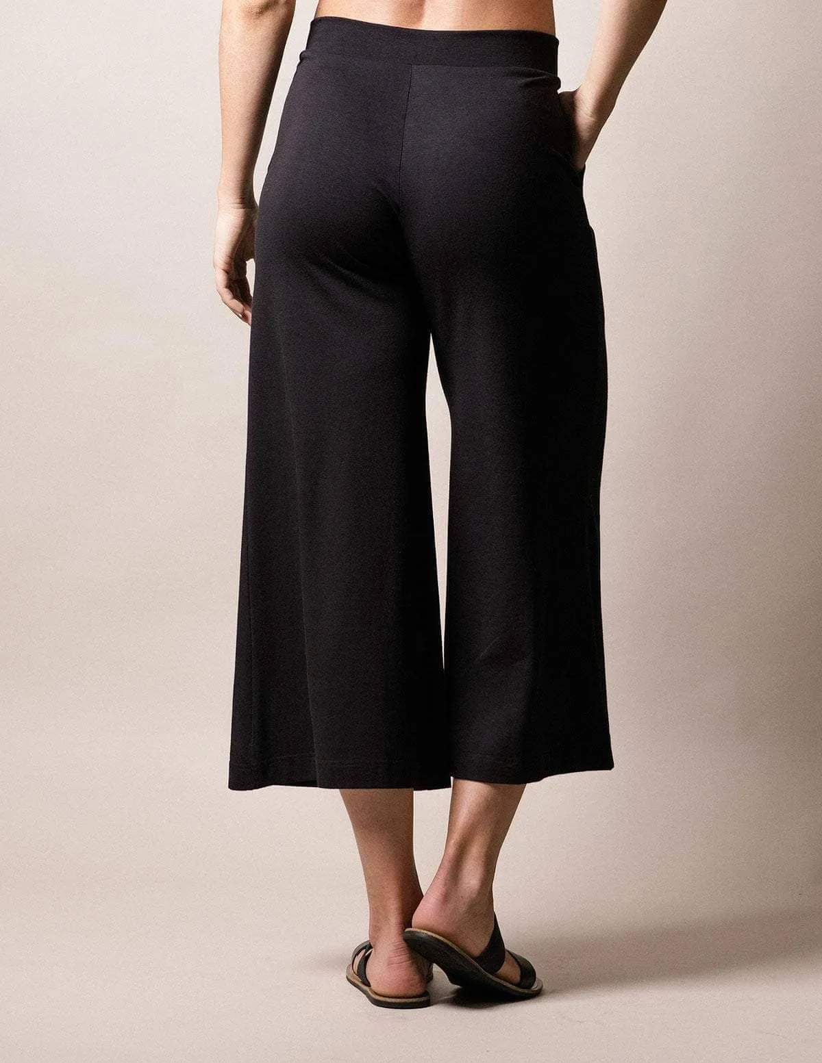 Bamboo Crop Pants - Black