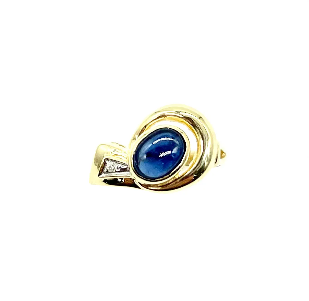 Cabochon Sapphire Ring