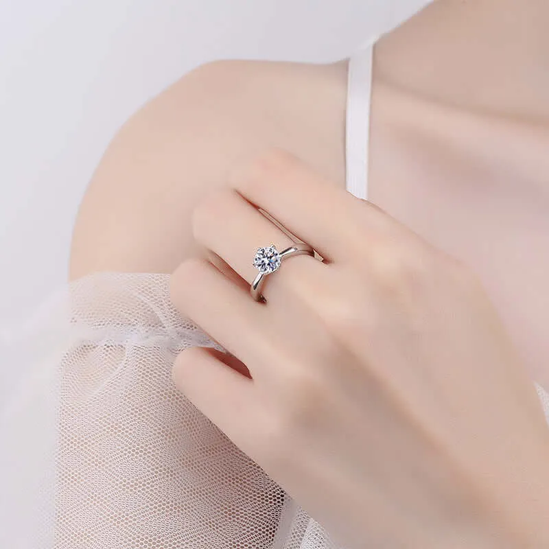 Classic Simple Moissanite Ring