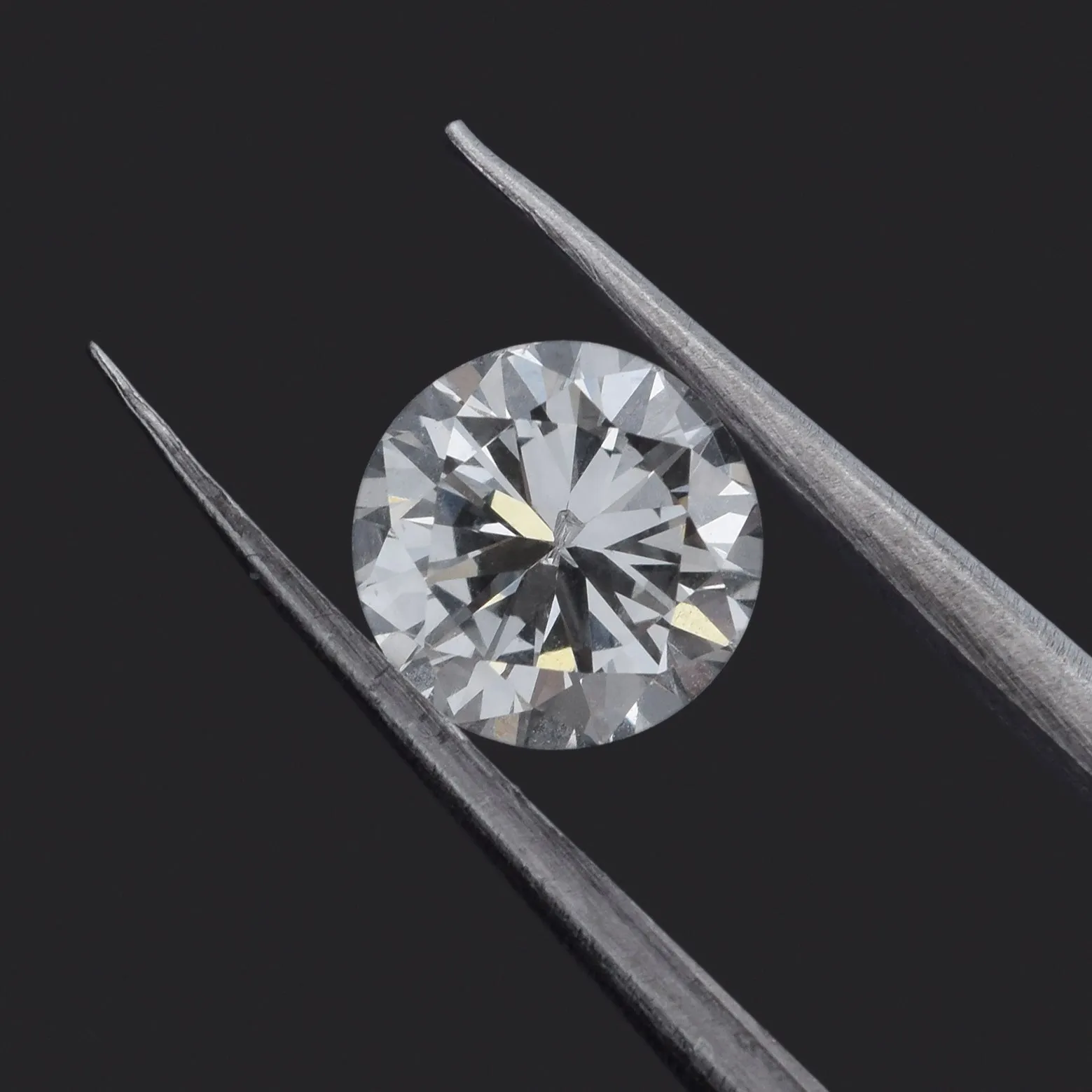 GIA Certified 0.71Ct Round Brilliant H SI2 Loose Diamond 5.67 - 5.74 x 3.50 mm