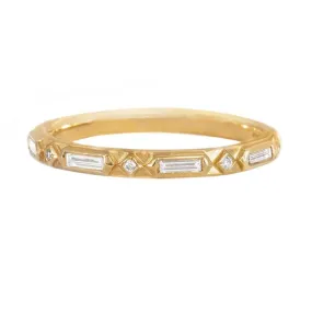 Half Eternity 18K Gold Geometric Ring with Baguette & Round Diamonds